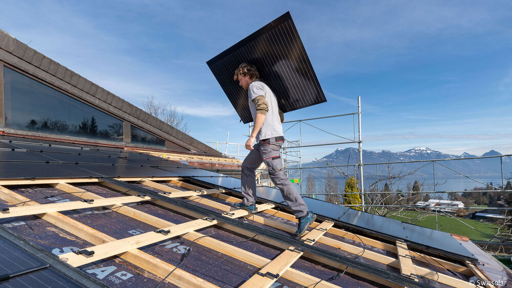 Im vergangenen Jahr wurden 1700 Tonnen Photovoltaikmodule über das SENS-System zurückgenommen und recycelt. ©Swissolar
